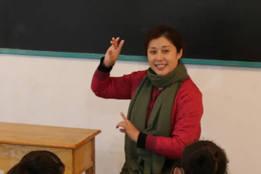 Shandong NPC deputy gets young people interested in Shandong Bangzi