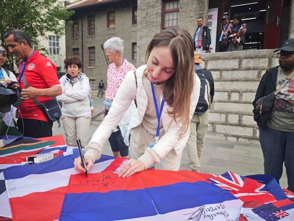 Kite fliers honor Weifang's peace legacy